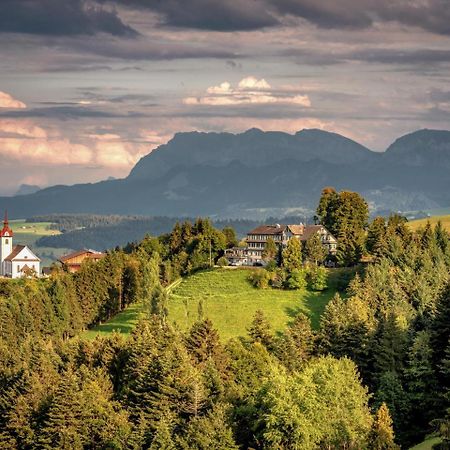 Landgasthof Hotel Menzberg エクステリア 写真