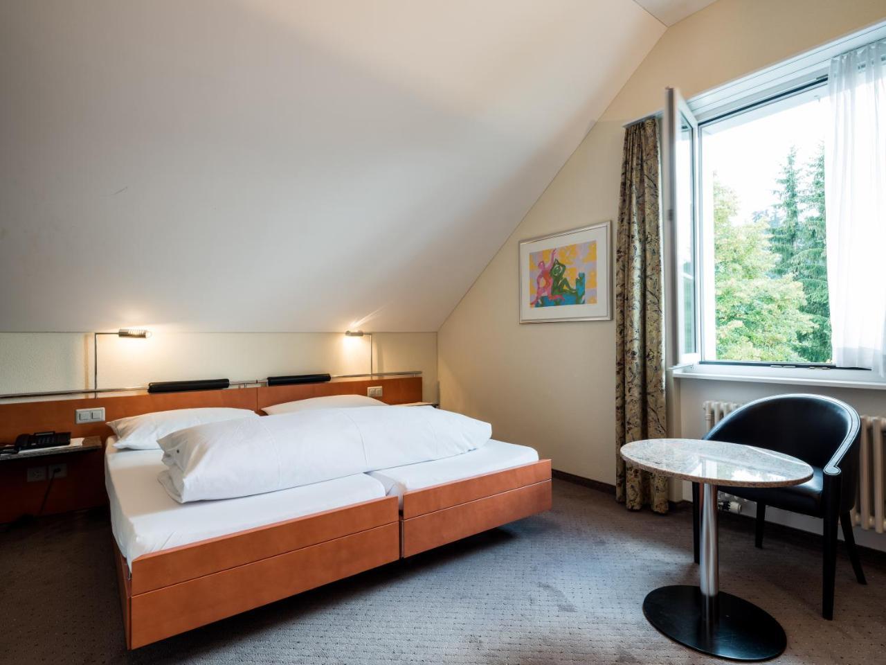 Landgasthof Hotel Menzberg エクステリア 写真